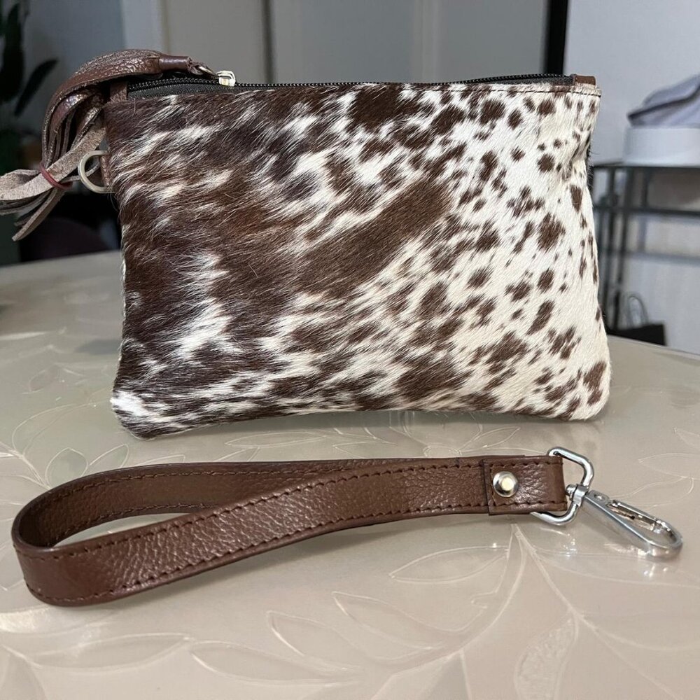 Handmade Leather Crossbody – Authentic Cowhide, Elegant Design